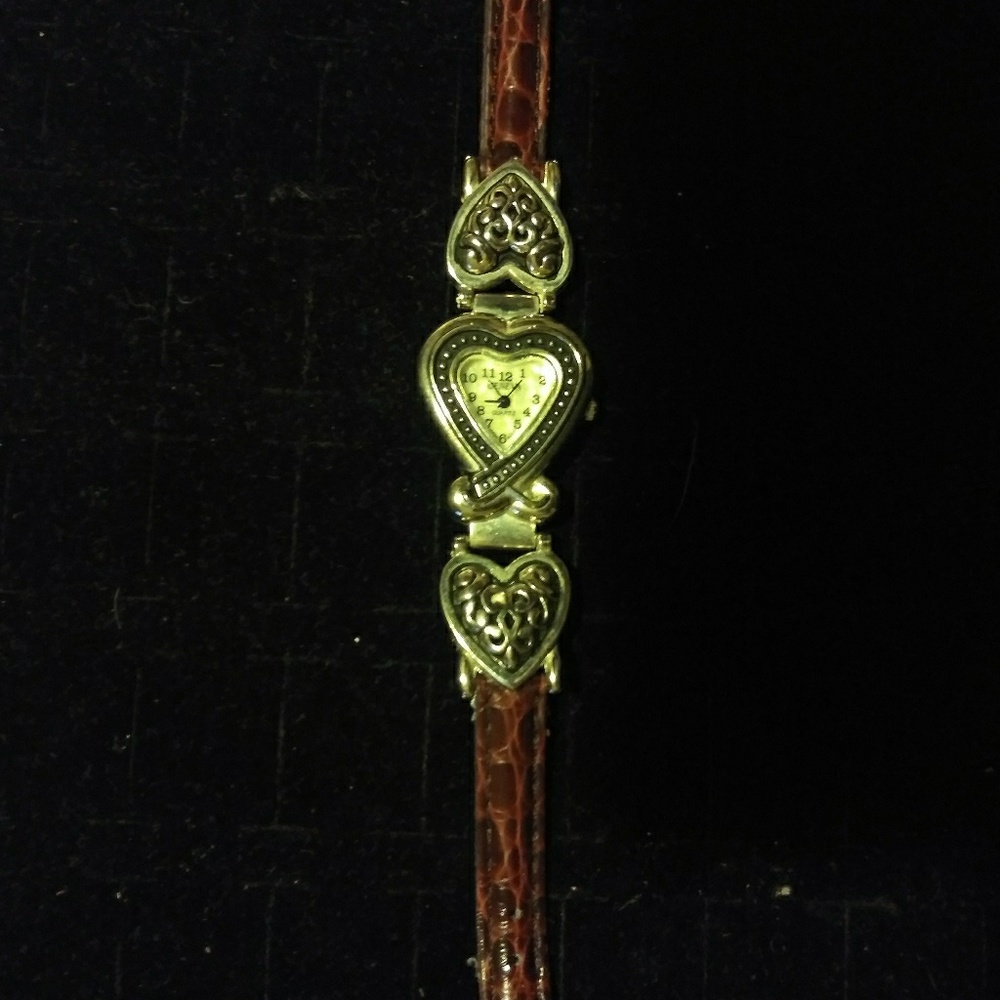 GENEVA Ladies Vintage Heart Watch, mother of pearl